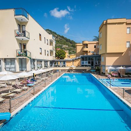 Casa Vacanza San Pietro Майори Экстерьер фото
