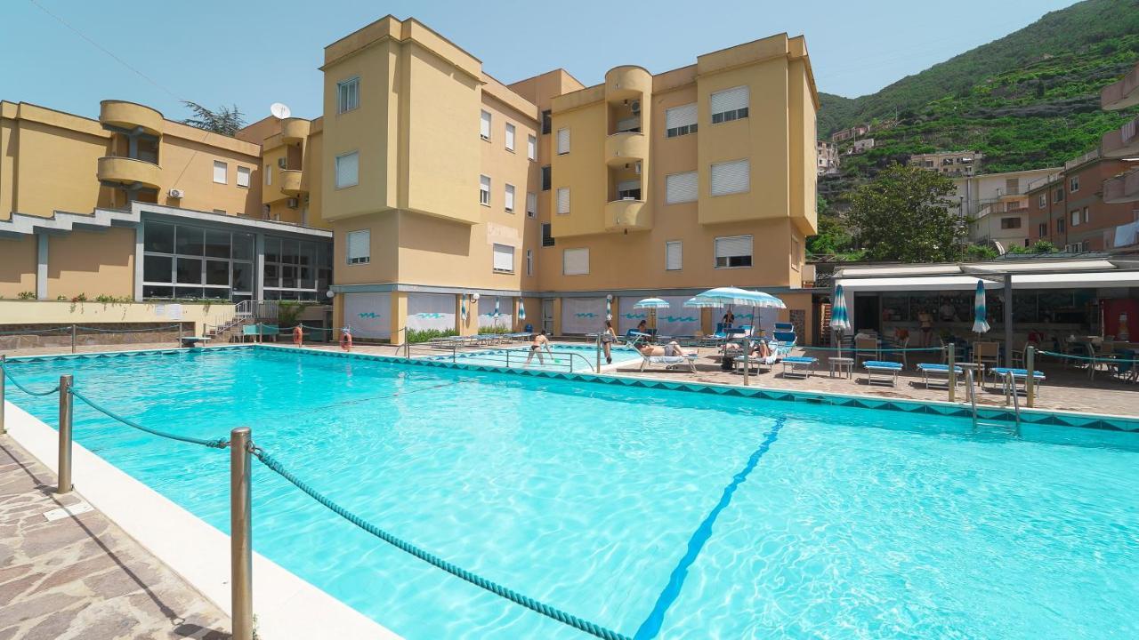 Casa Vacanza San Pietro Майори Экстерьер фото