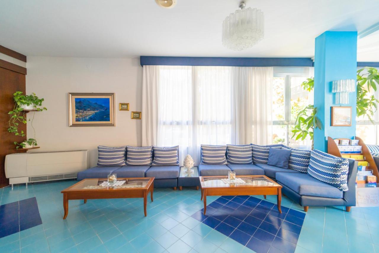 Casa Vacanza San Pietro Майори Экстерьер фото