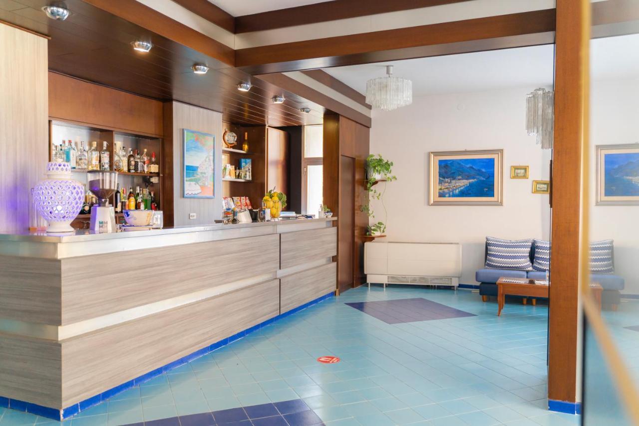 Casa Vacanza San Pietro Майори Экстерьер фото
