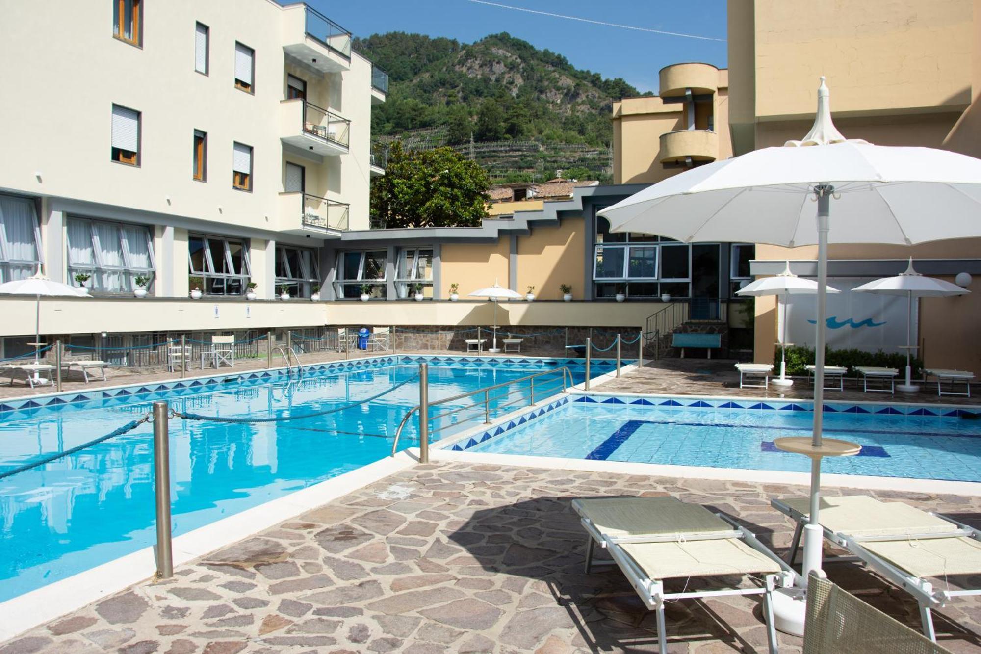 Casa Vacanza San Pietro Майори Экстерьер фото